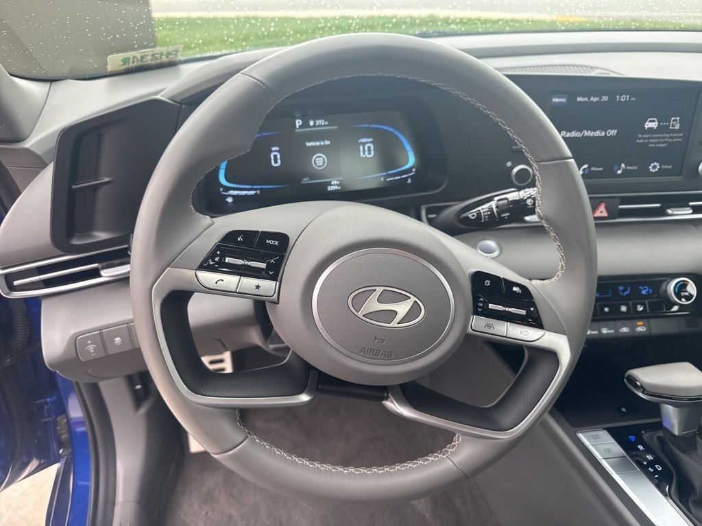 2025 Hyundai Elantra SEL - Photo 15