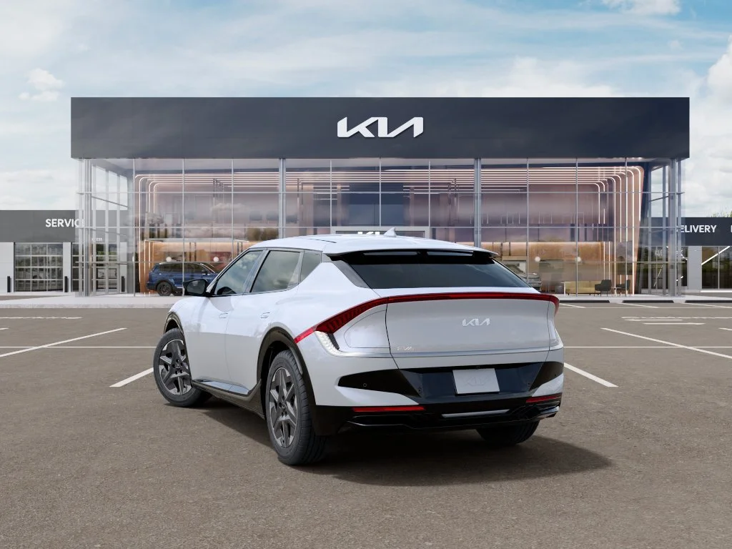 New 2026 White Kia Light image 4