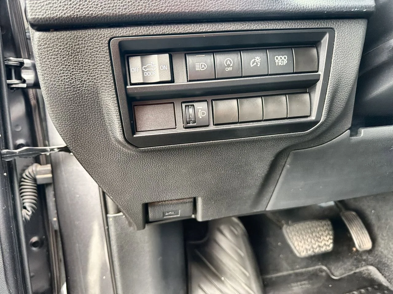 Used 2022 Gray Toyota SR5 image 15