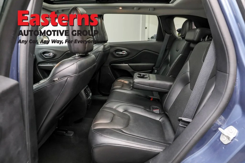 Used 2021 Blue Jeep Limited image 23