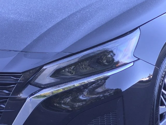 Used 2025 Black Nissan 2.5 SV image 17
