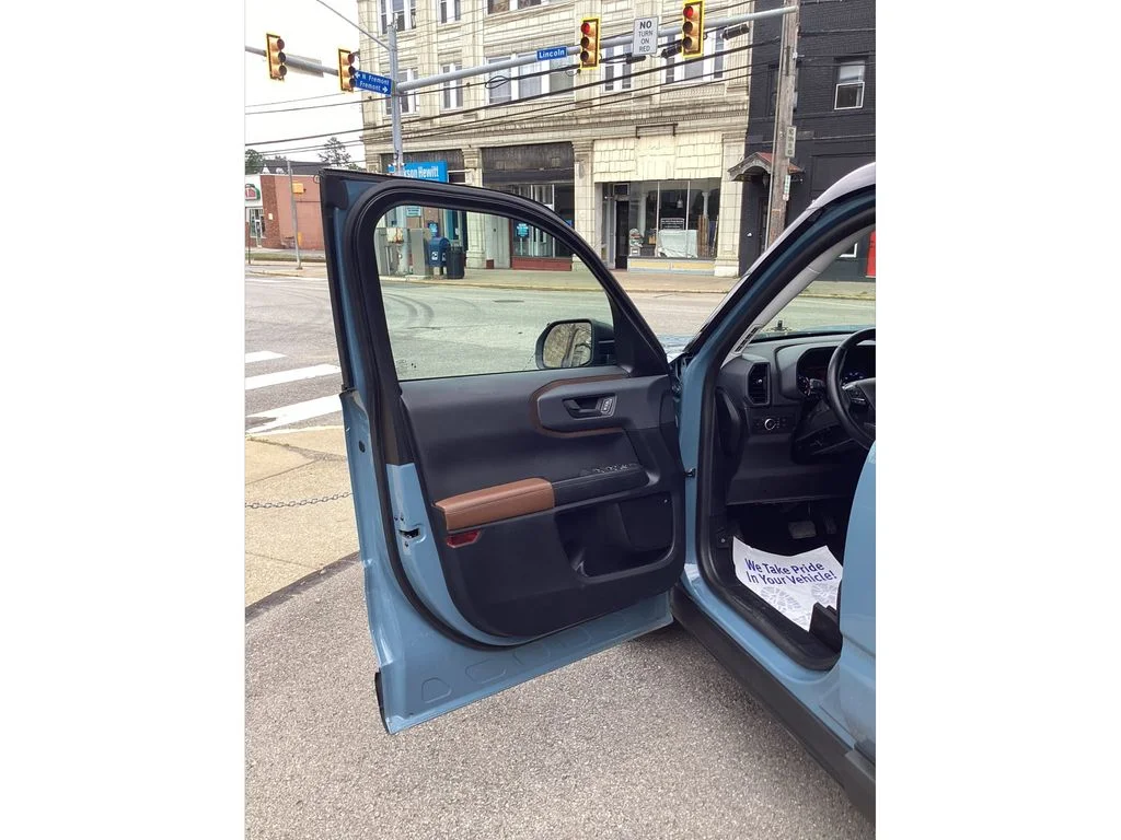 Used 2022  Ford Outer Banks image 18