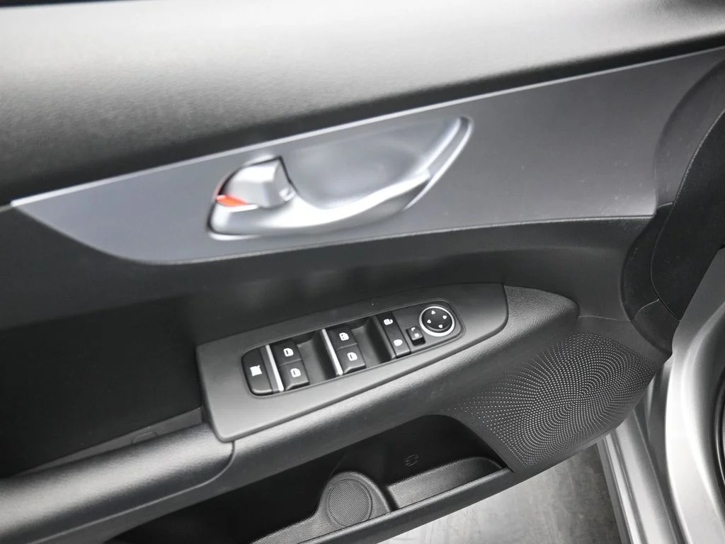 Used 2022 Gray Kia LXS image 10