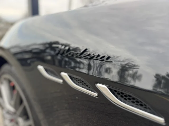 Used 2022 Nero Ribelle Metallic Maserati Modena Q4 ~NERO/ROSSO /Pieno Fiore image 18