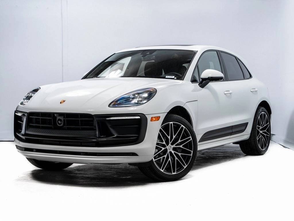 2026 Porsche Macan Base