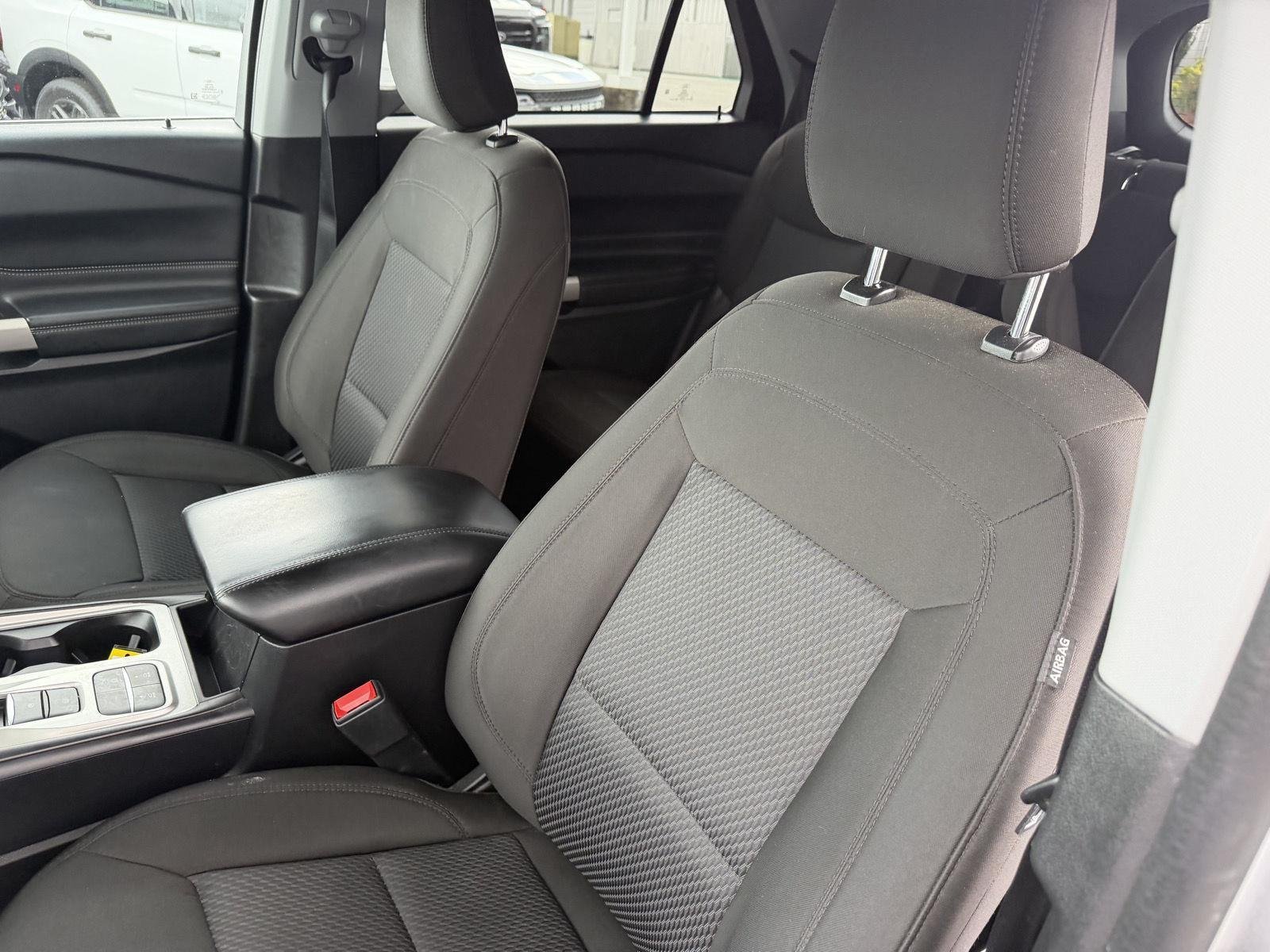 Used 2023 Iconic Silver Ford XLT image 31