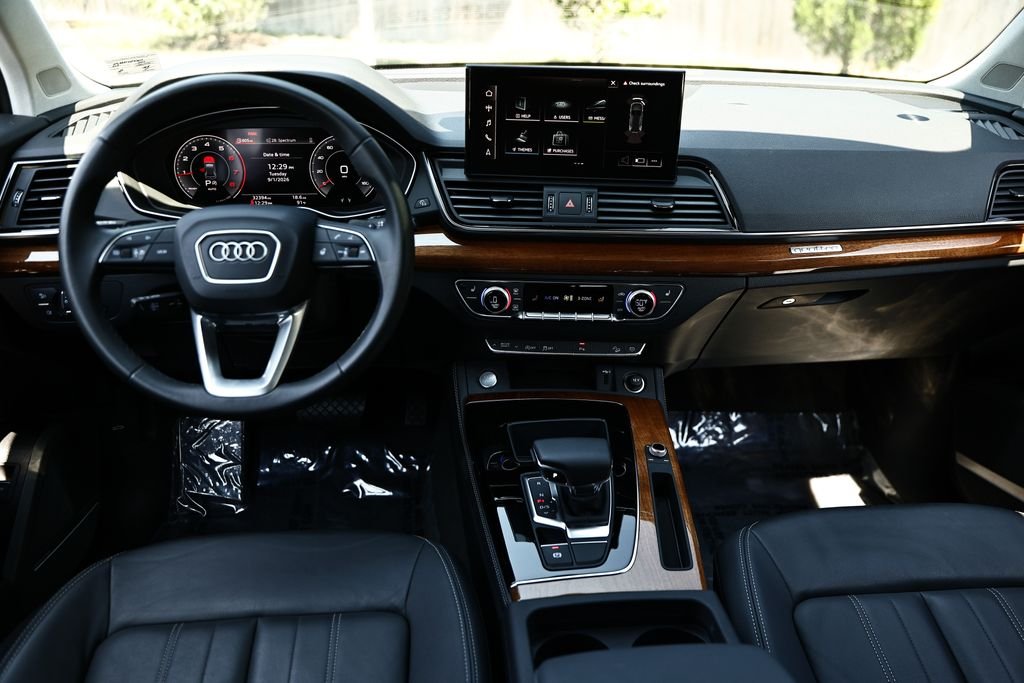 Used 2023 Florett Silver Metallic Audi 40 Premium Plus image 26