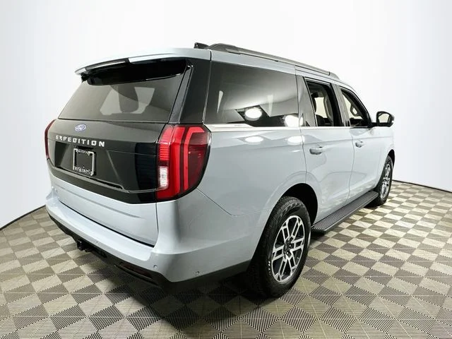 Certified Pre-Owned 2025 Ford Expedition Active