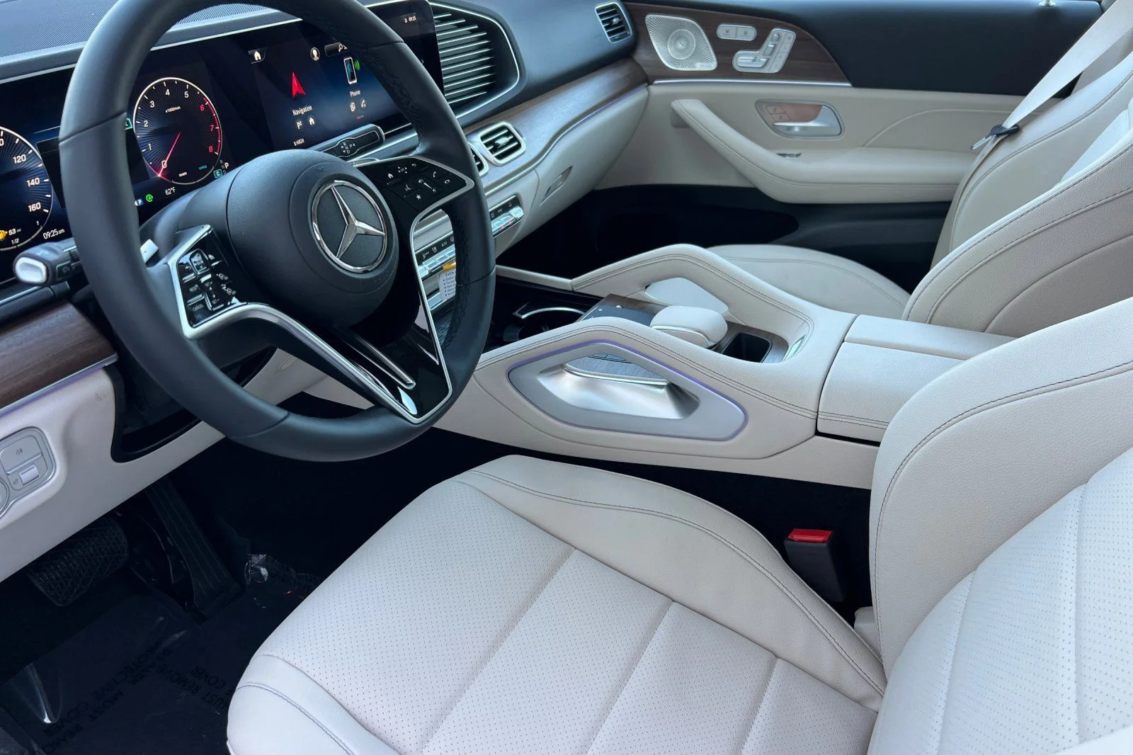 New 2026 White Mercedes-Benz GLE 450 image 13