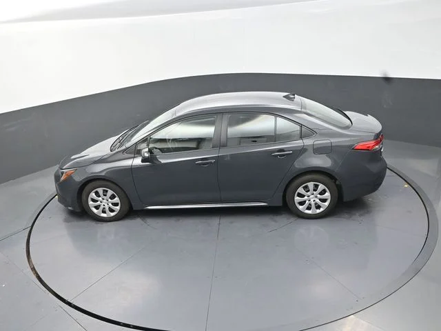 Used 2024  Toyota LE image 25