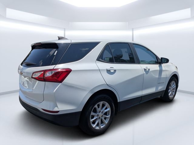 Used 2021 White Chevrolet LS image 3