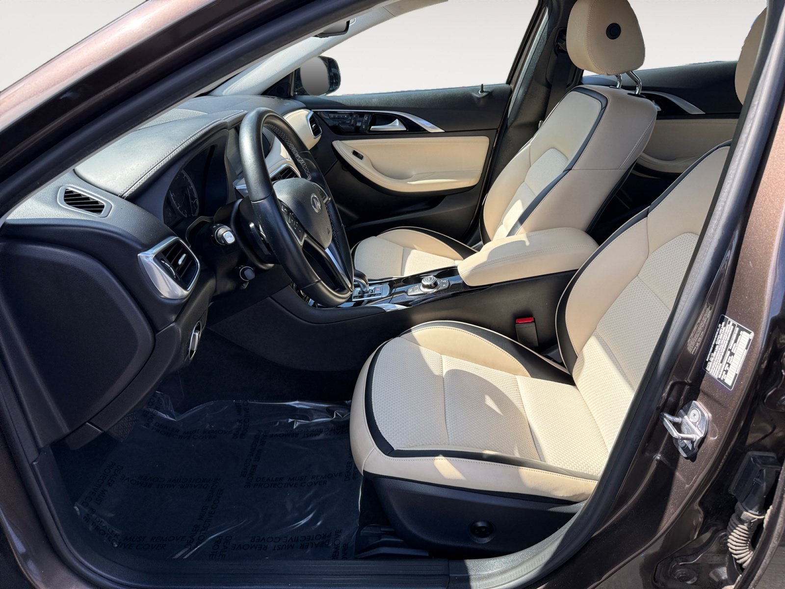 Used 2019 Chestnut INFINITI LUXE image 10