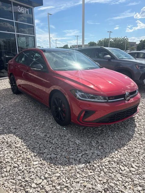 New 2026 Kings Red W/Deep Black Roof Volkswagen 2.0T Autobahn image 2
