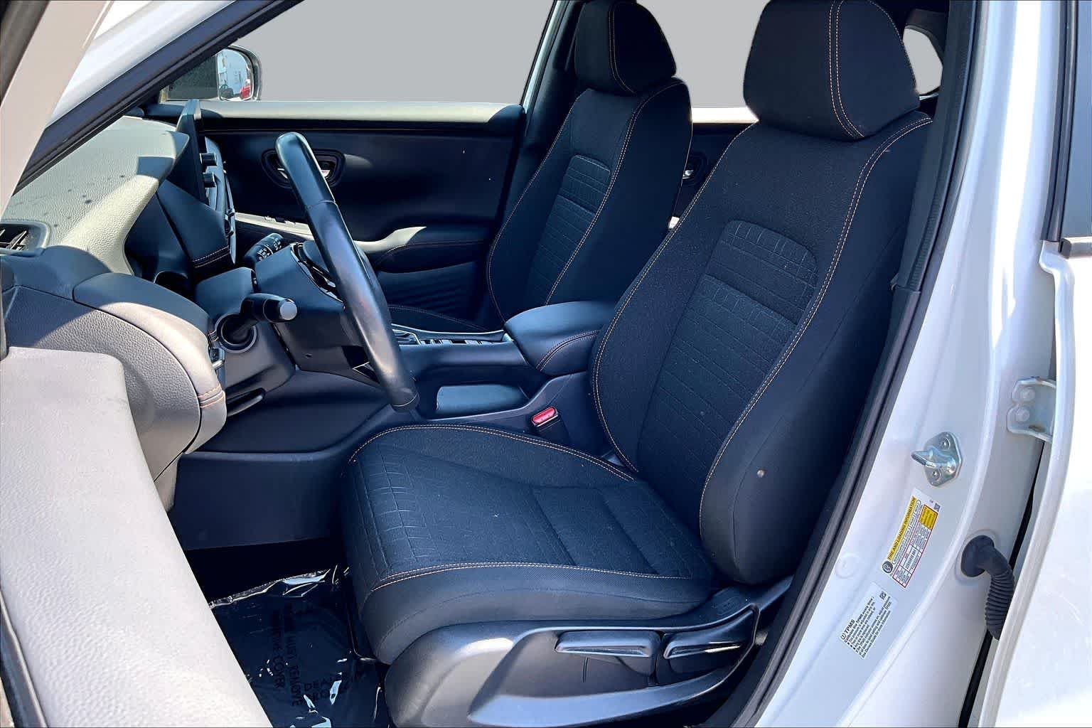 Used 2024 Platinum White Pearl Honda Sport image 8