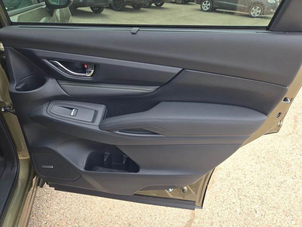 New 2026 AUTUMN GREEN METALLIC Subaru Onyx Edition Touring 7-Passenger image 8