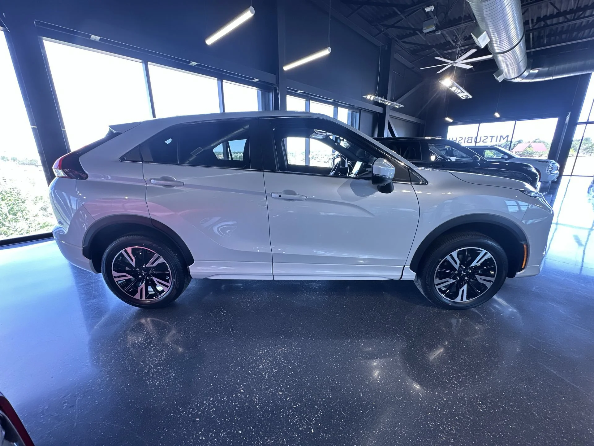 New 2026 White Diamond Mitsubishi SEL image 10