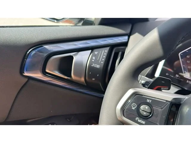 2026 BMW X3 30 - Photo 17
