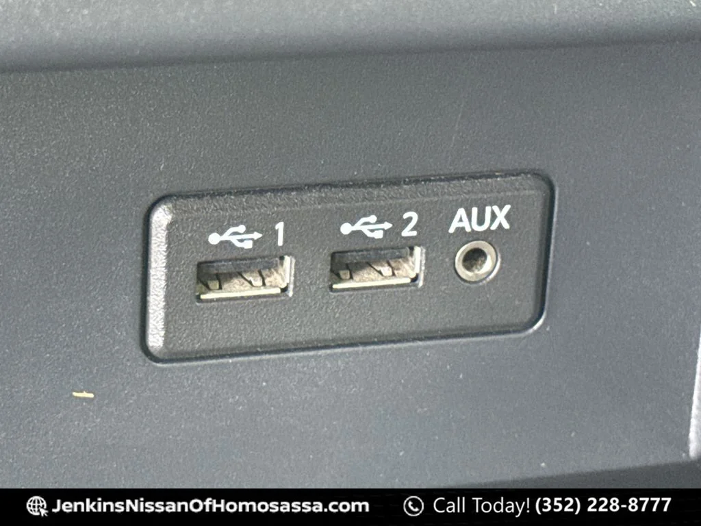 Used 2019 Gray Nissan SV image 37