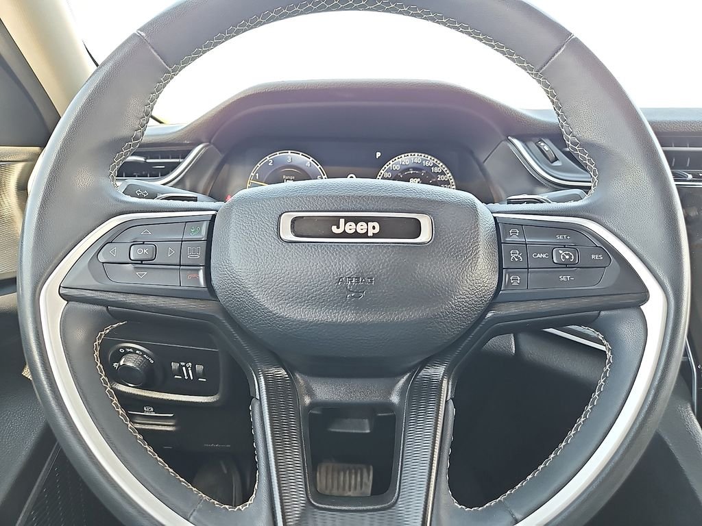 Used 2023 Black Jeep Laredo image 20