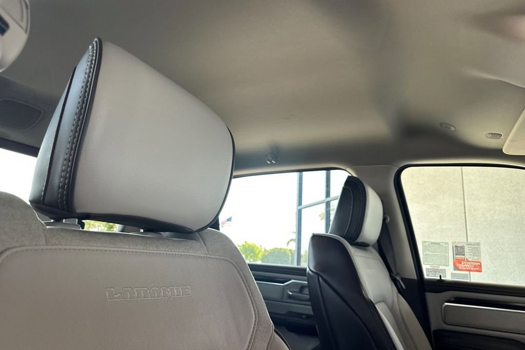 2026 RAM 1500 Laramie - Photo 15