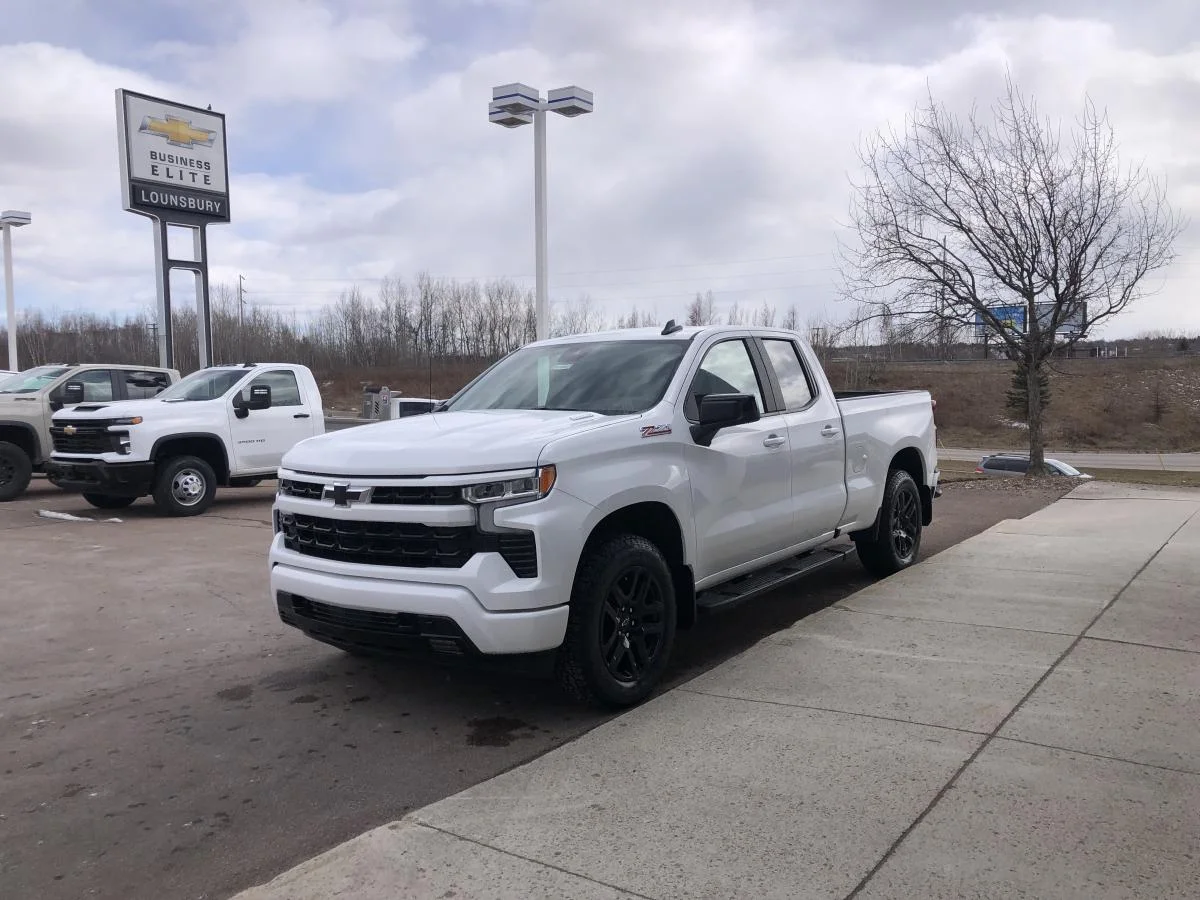 New 2026 White Chevrolet 4WD Double Cab 147" RST image 4