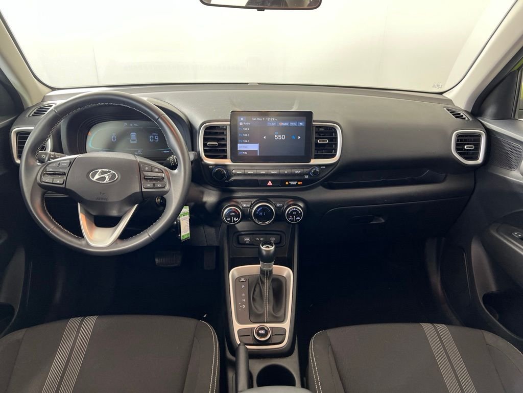 Used 2023 Green Hyundai SEL image 18