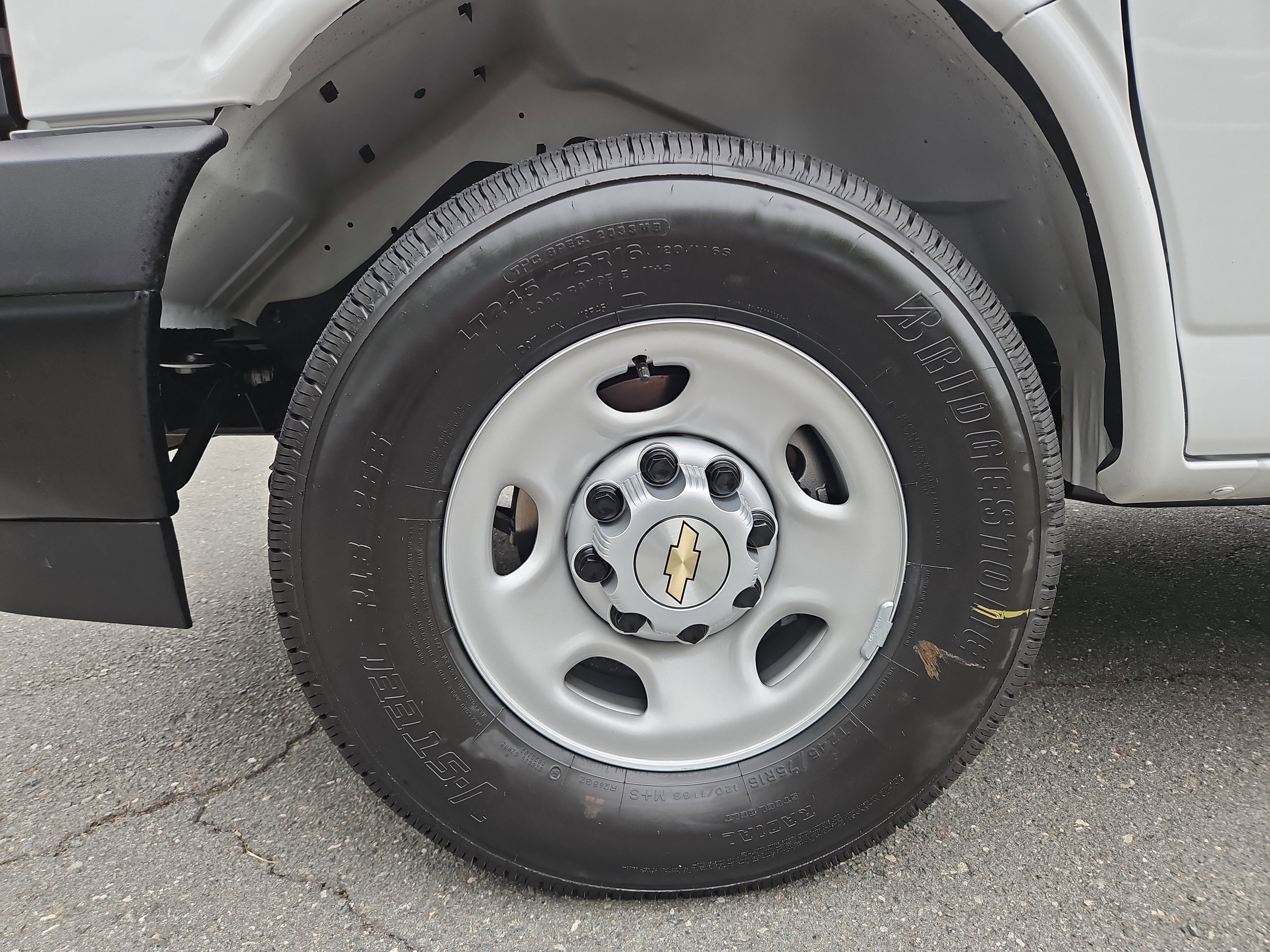 2026 Chevrolet Express Cargo Work Van - Photo 8