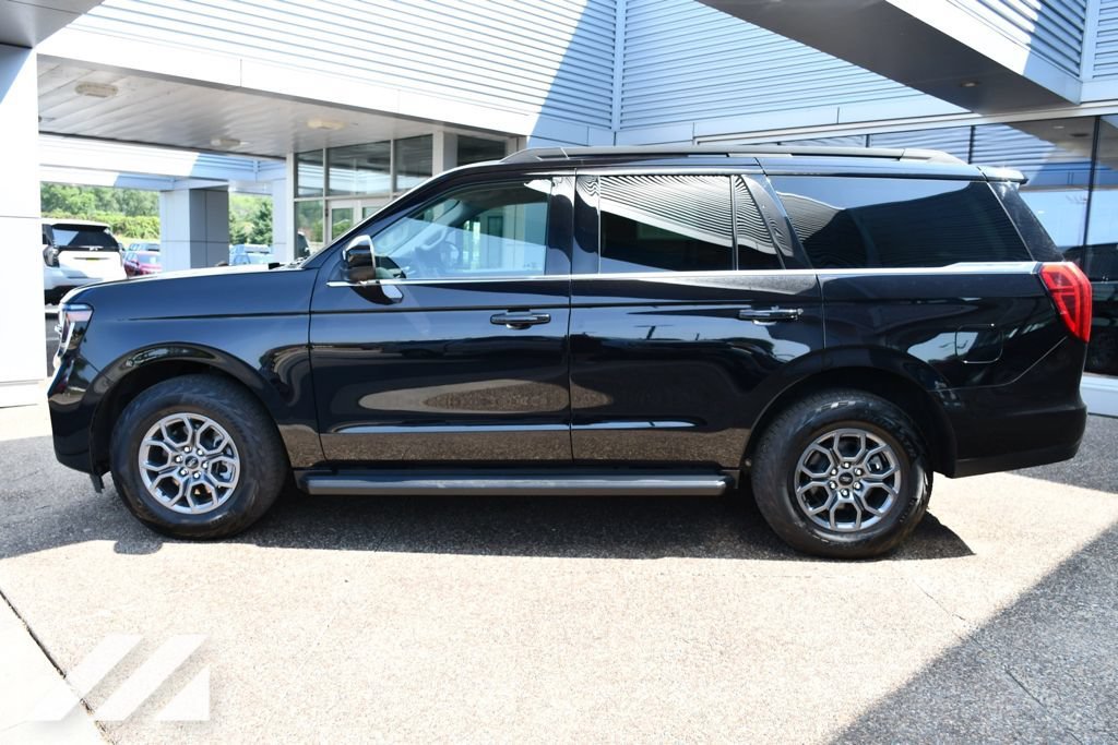 2025 Ford Expedition Active - Photo 3
