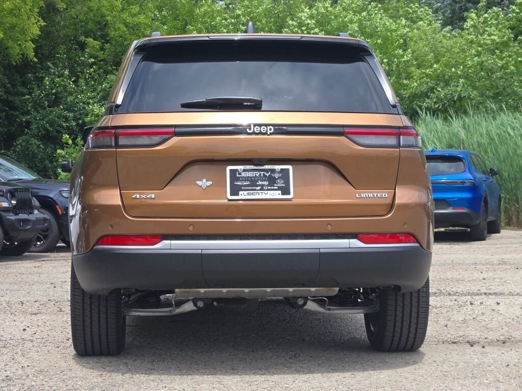 New 2026 Copper Shino Metallic Clear-Coat Exterior Paint Jeep Limited image 12