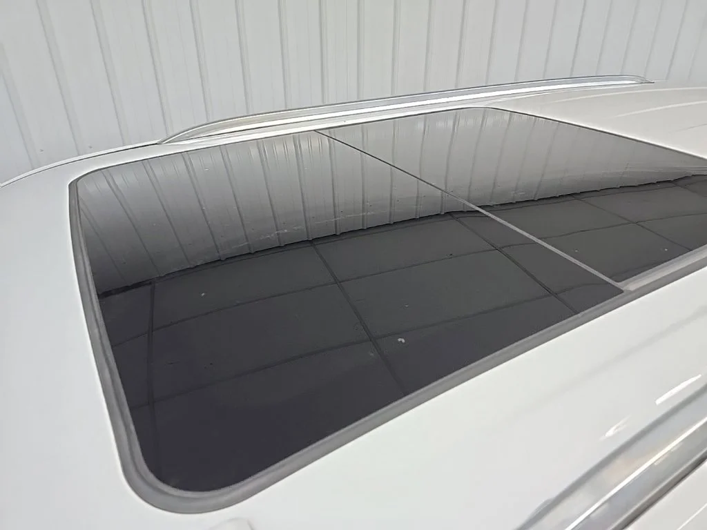 Used 2022 White GMC Denali image 12