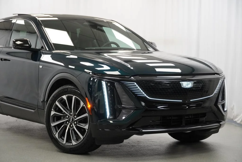 Used 2024 Emerald Lake Metallic Cadillac Sport 2 image 9