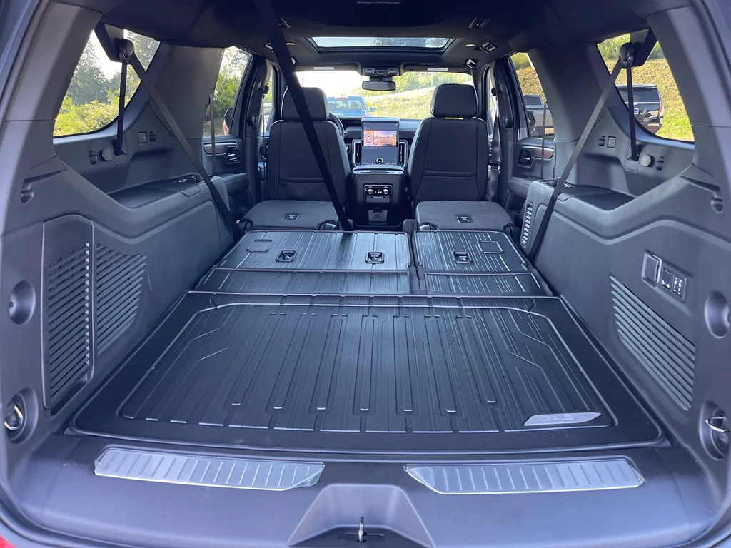 2025 GMC Yukon XL Denali - Photo 13