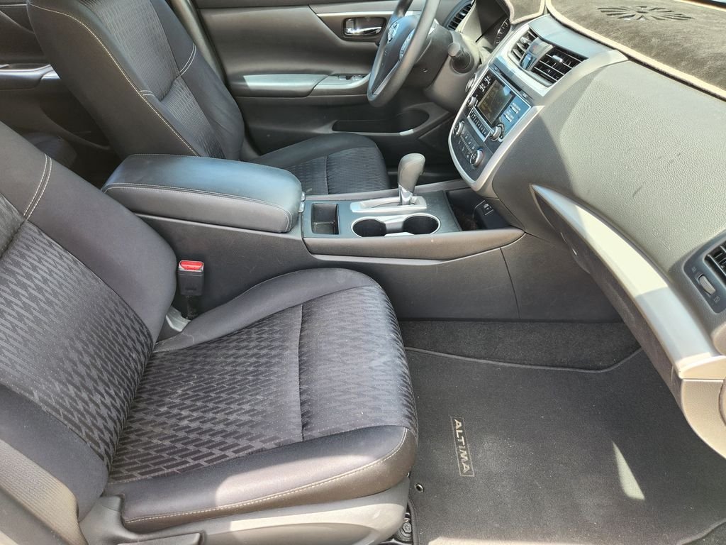 Used 2017 Pearl White Nissan 2.5 S image 15
