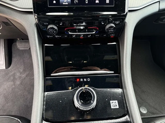 New 2025 Black Jeep Altitude X image 19
