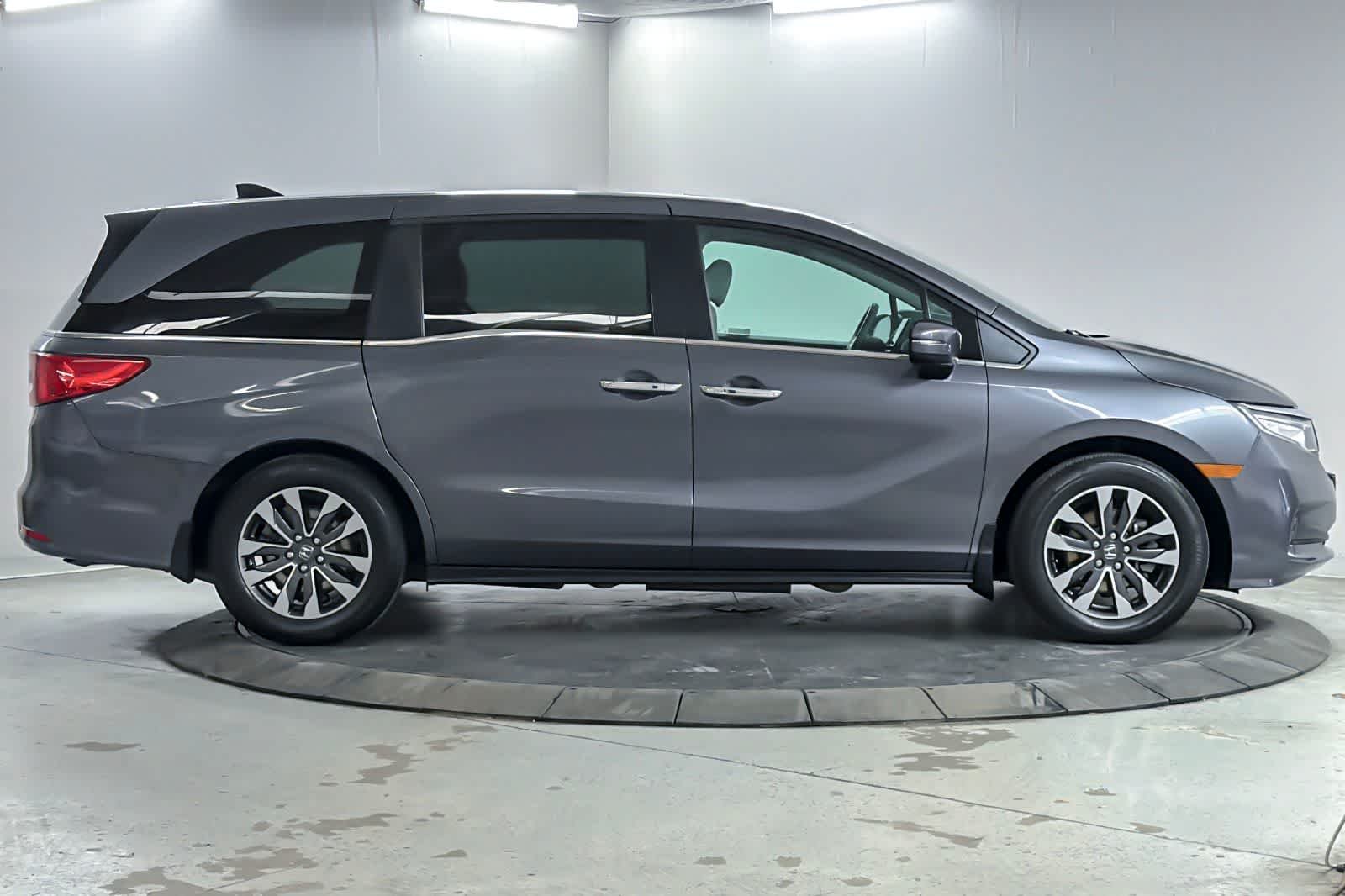 Used 2024 Modern Steel Metallic Honda EX-L image 8