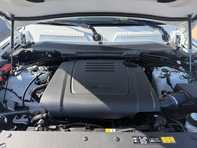 New 2026 Fuji White Land Rover S image 19