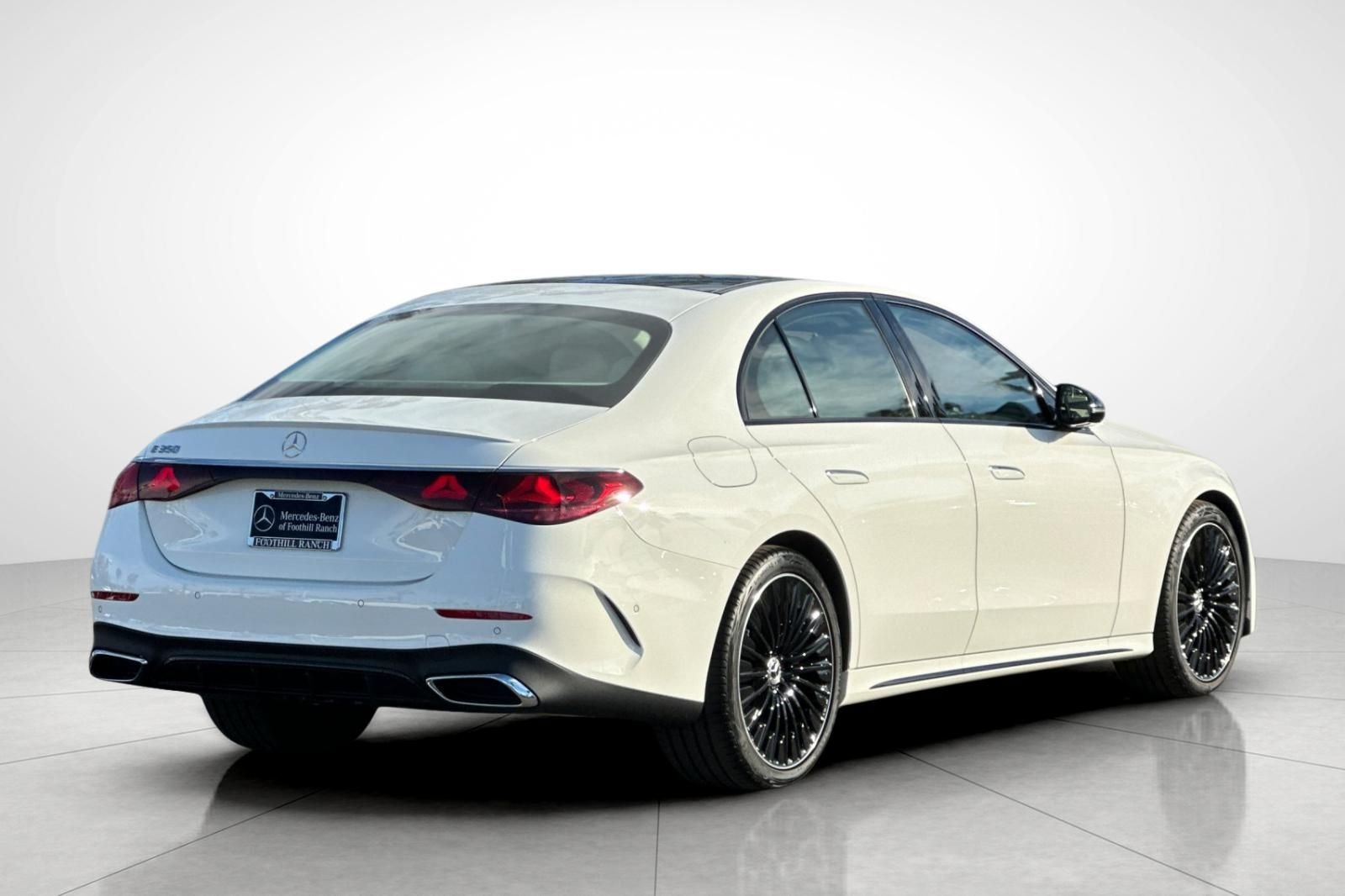 2026 Mercedes-Benz E-Class E350 - Photo 12