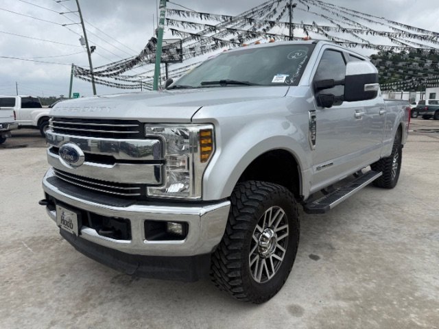 2018 Ford F-250 Lariat 4x4 Crew Cab 8' Box's photo