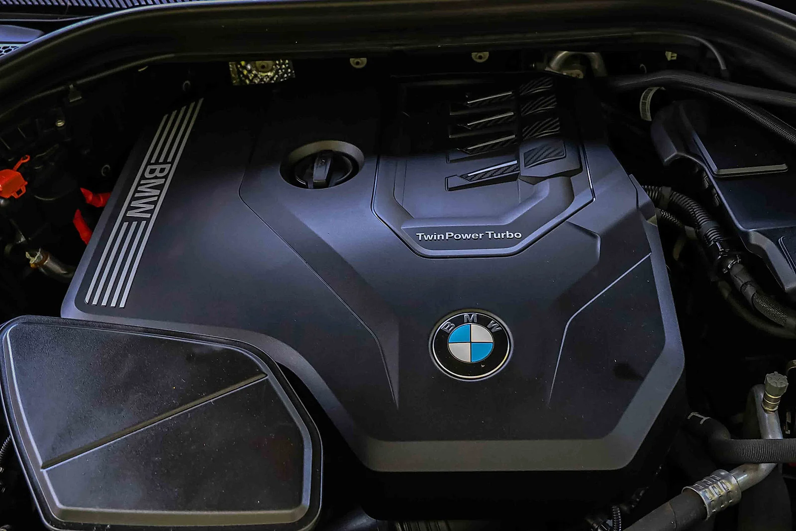 Used 2021 Black Sapphire Metallic BMW xDrive30i image 26
