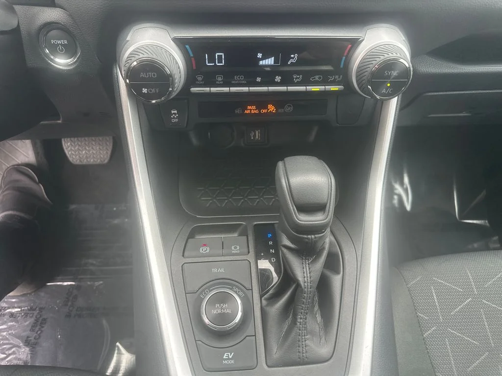 Used 2024 Silver Toyota XLE image 11