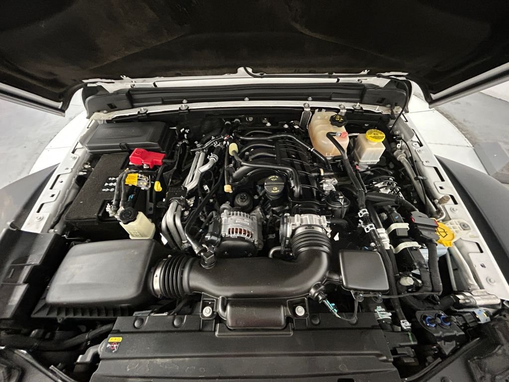 Used 2022 White Jeep Mojave image 21