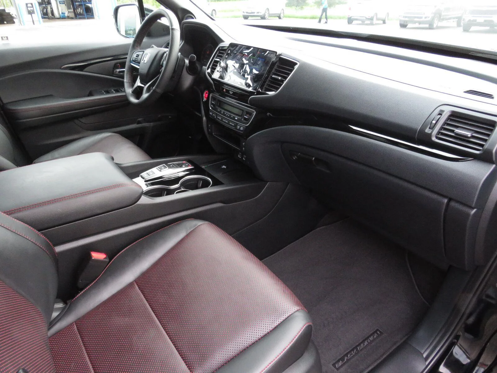 Used 2024  Honda Black Edition image 17