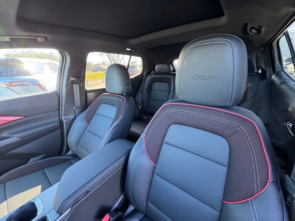 2026 Chevrolet Equinox EV RS - Photo 13
