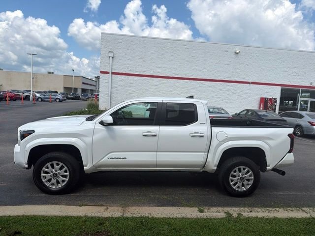 Used 2024 White Toyota SR5 image 4