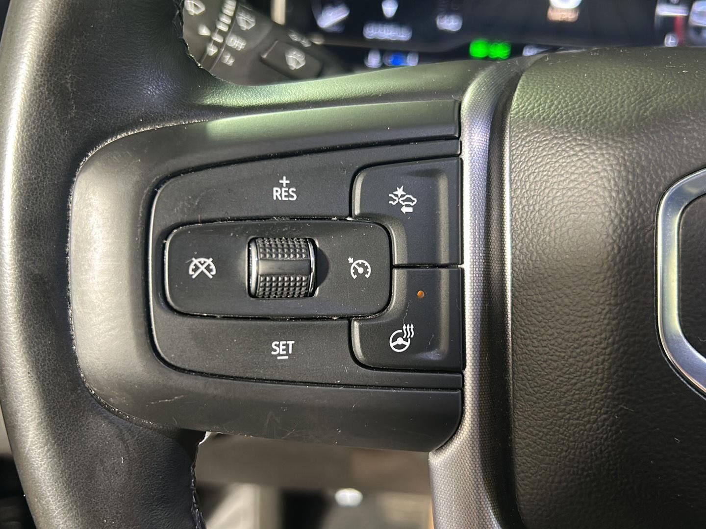 Used 2024 Onyx Black GMC Elevation image 22