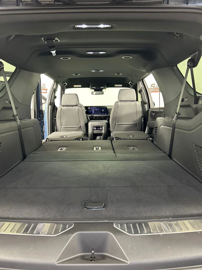 Used 2025 Blue Chevrolet Premier image 23