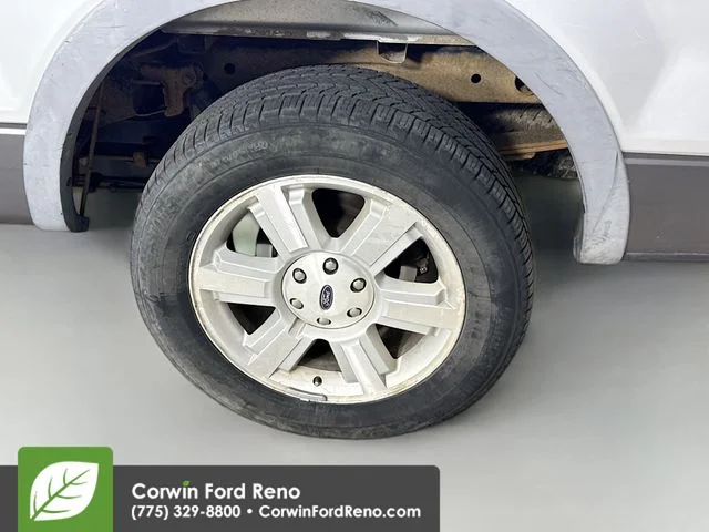 Used 2007 Silver Ford FX4 image 27