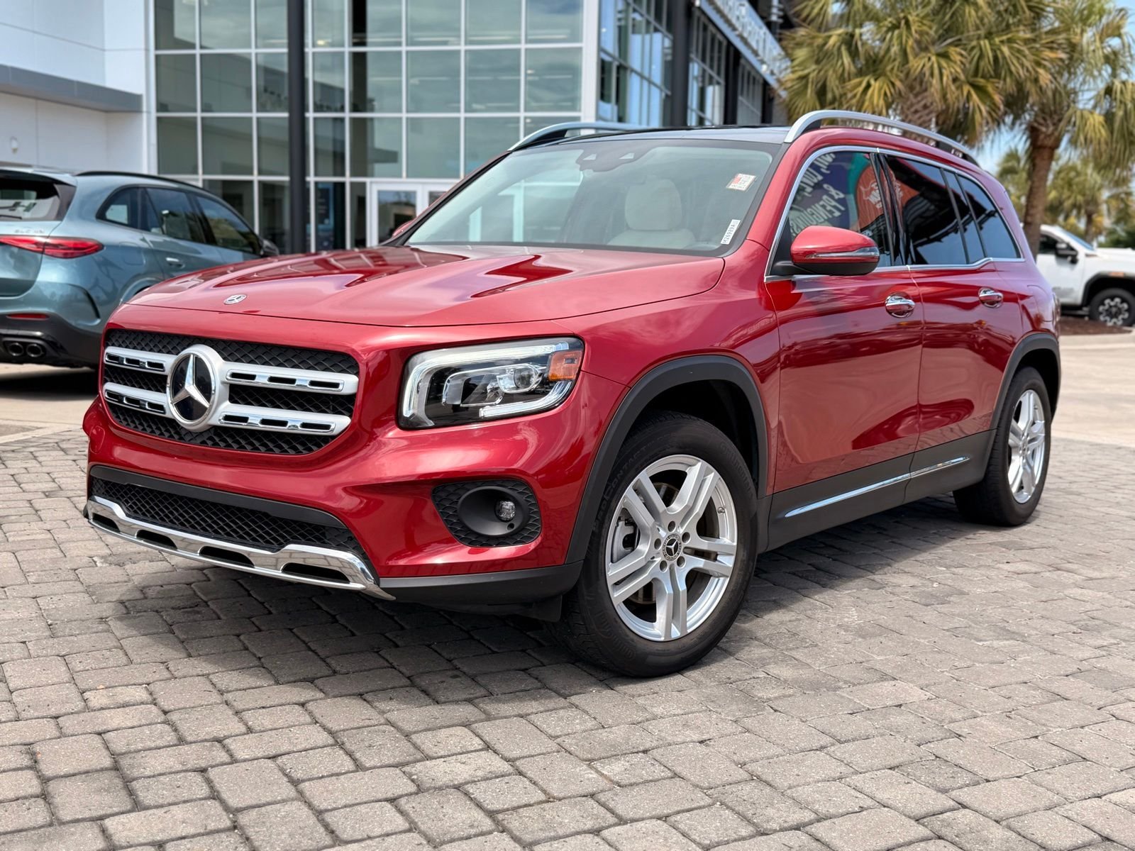 2020 Mercedes-Benz GLB GLB250's photo