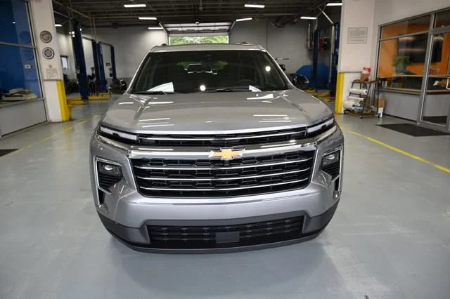 New 2027 Sterling Gray Metallic Chevrolet LT image 2
