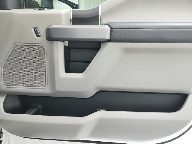 Used 2018 White Ford XLT image 35